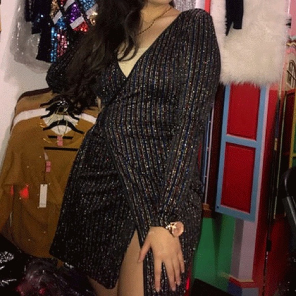 Dress - Picture 3 of 3